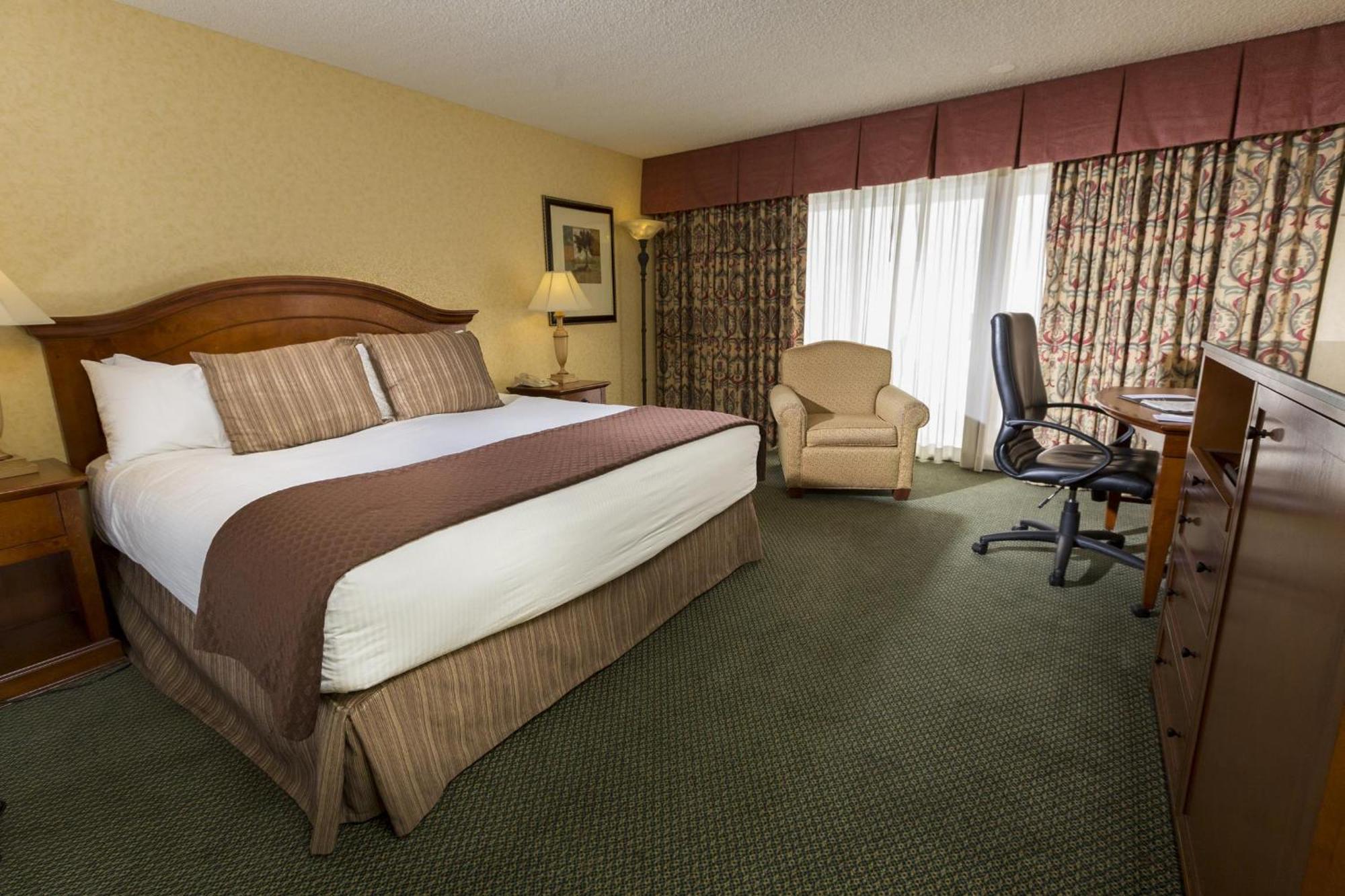 Red Lion Hotel Coos Bay Exterior photo
