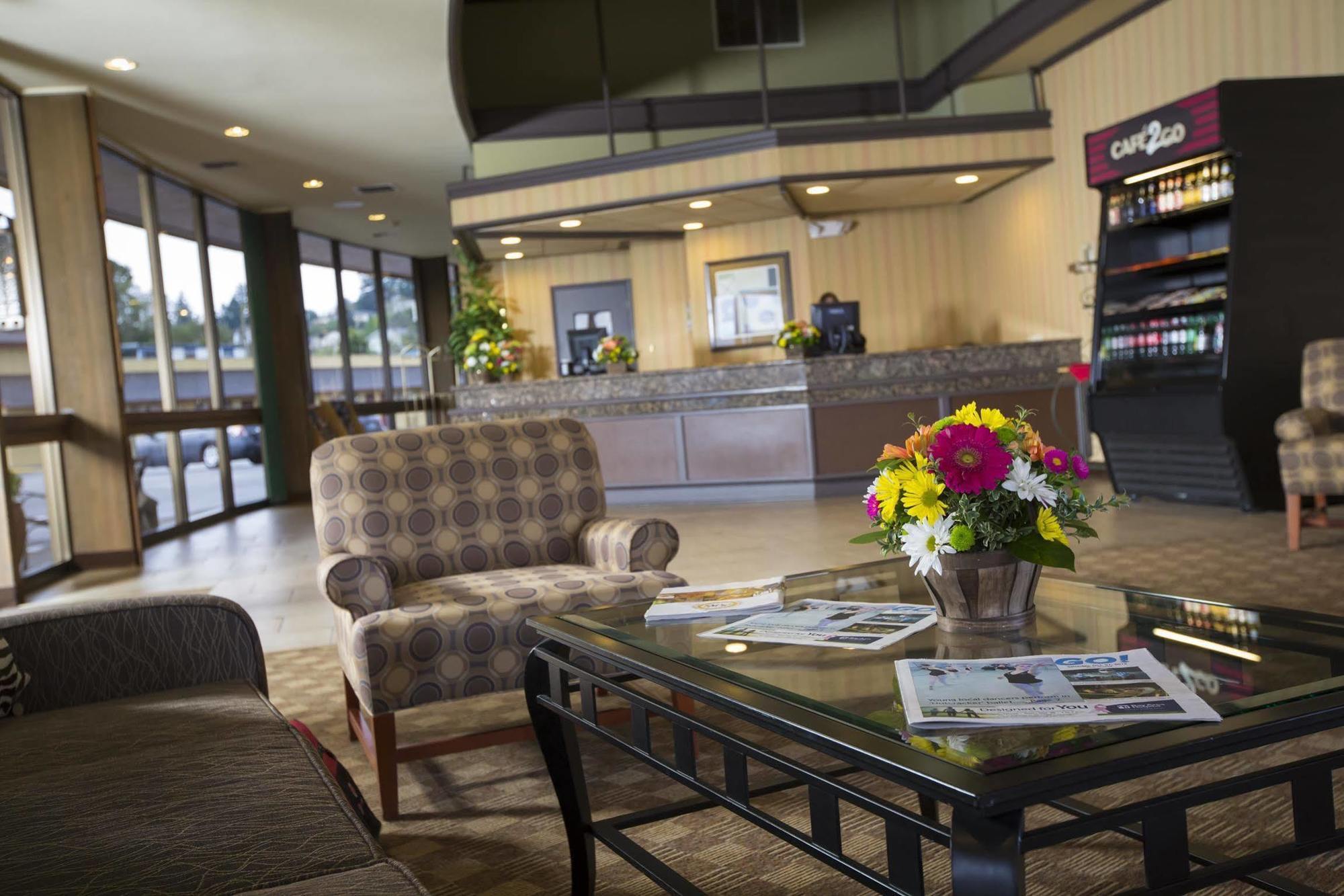 Red Lion Hotel Coos Bay Exterior photo
