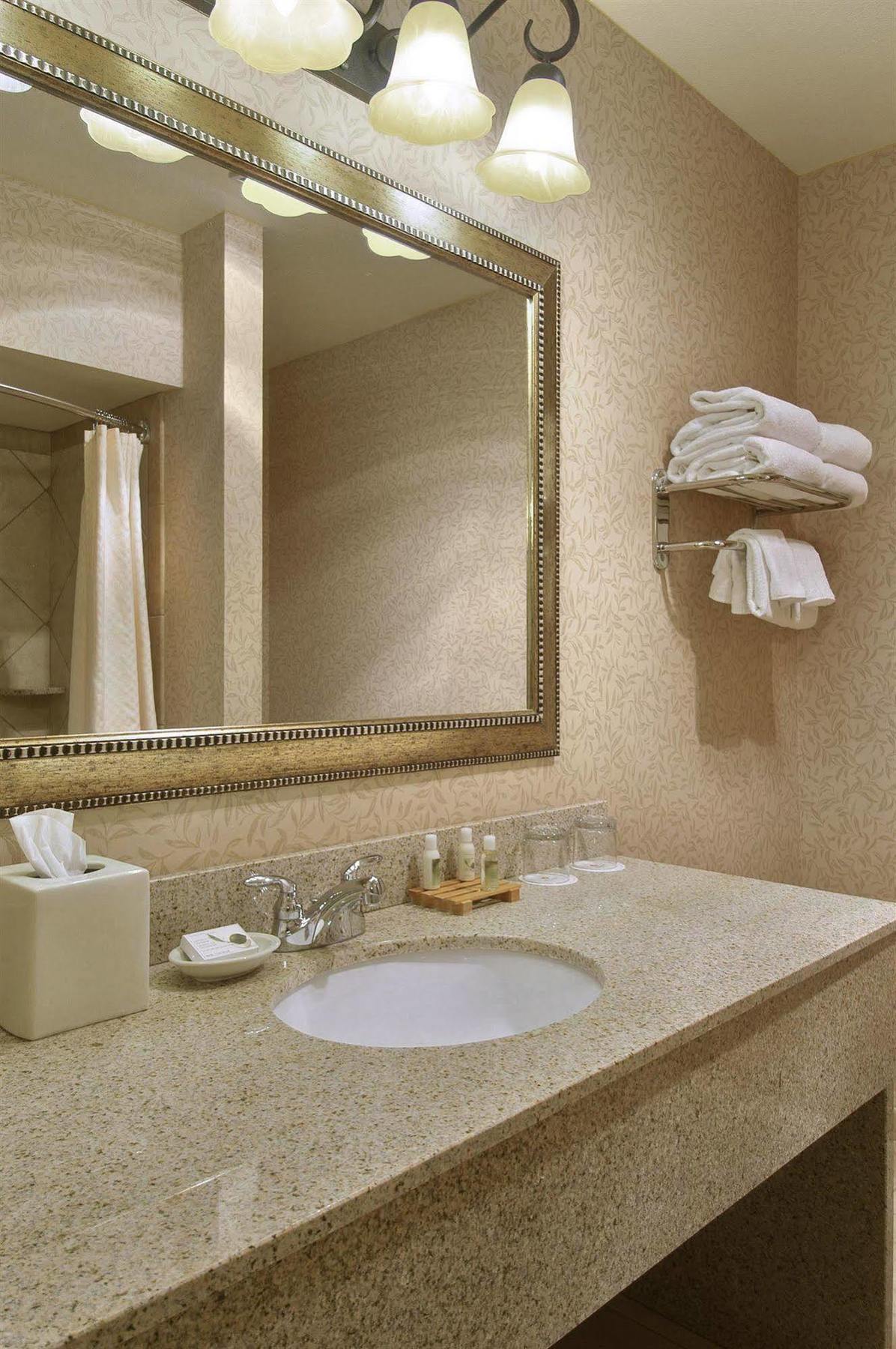 Red Lion Hotel Coos Bay Room photo